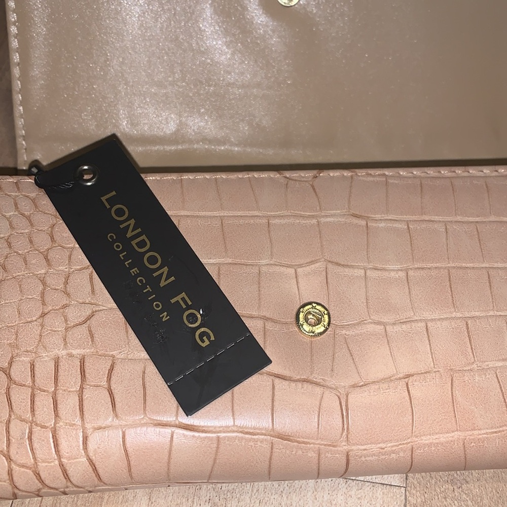 London Fog wallet-NWT - Picture 16 of 17